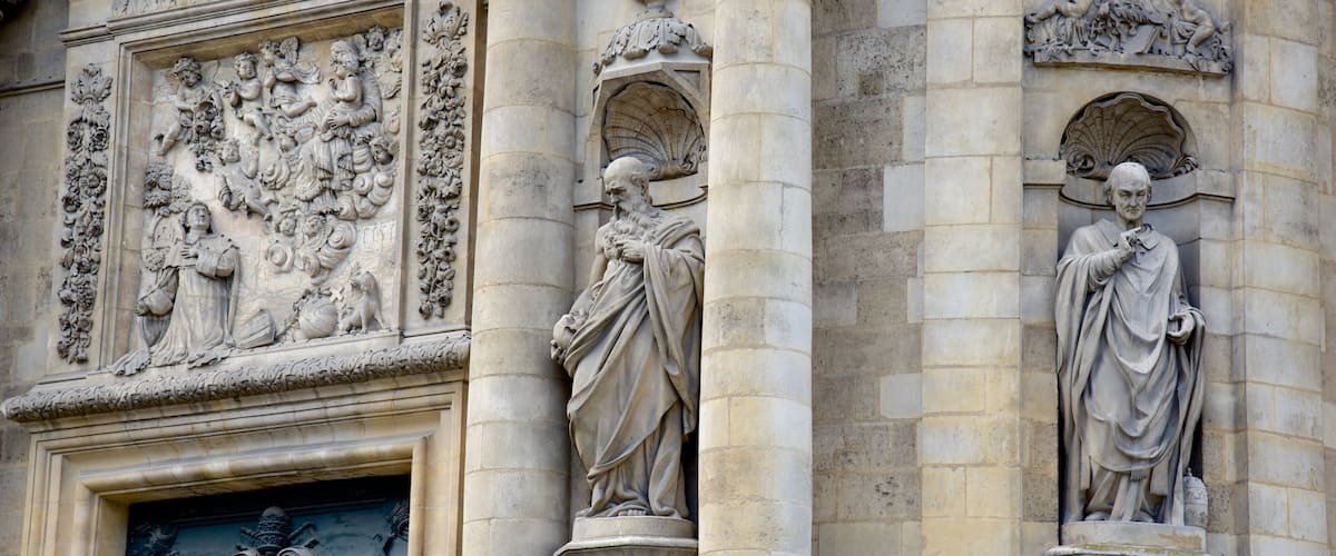 Bordeaux Golden Triangle which includes heritage elements