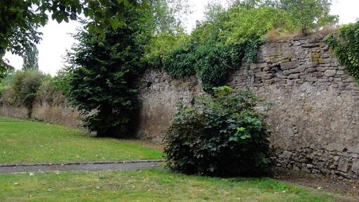 This building is classé au titre des Monuments Historiques. It is indexed in the Base Mérimée, a database of architectural heritage maintained by the French Ministry of Culture, under the references PA00084917 and IA00075636 .