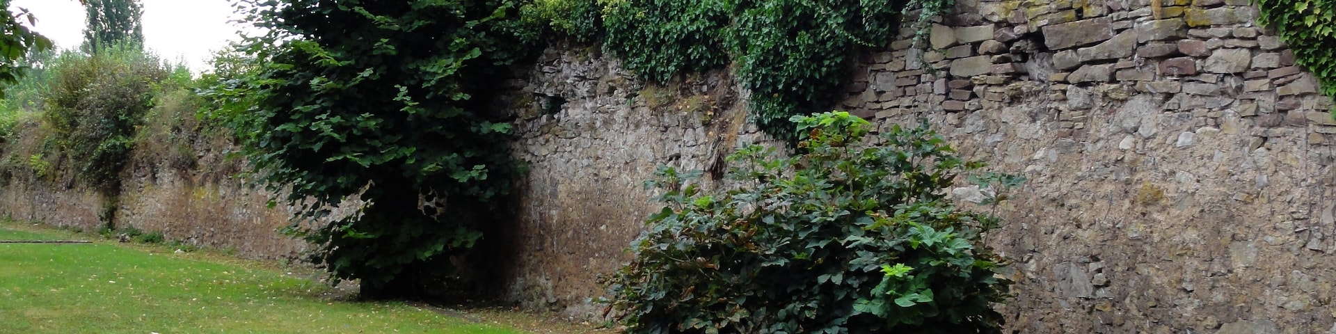 This building is classé au titre des Monuments Historiques. It is indexed in the Base Mérimée, a database of architectural heritage maintained by the French Ministry of Culture, under the references PA00084917 and IA00075636 .