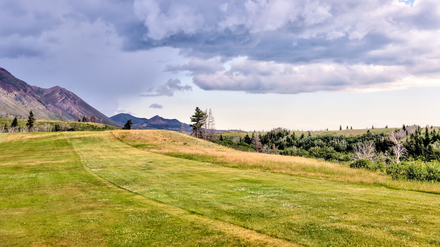 Lapangan Golf Danau Waterton