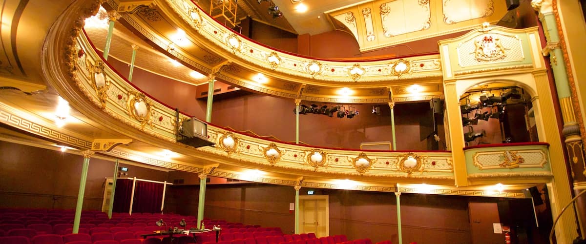 Theatre Royal presenterar interiörer och teaterscener