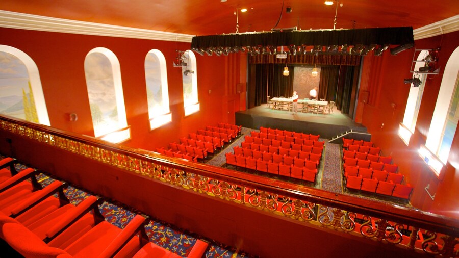 Théâtre Playhouse qui includes scènes de théâtre et vues intérieures