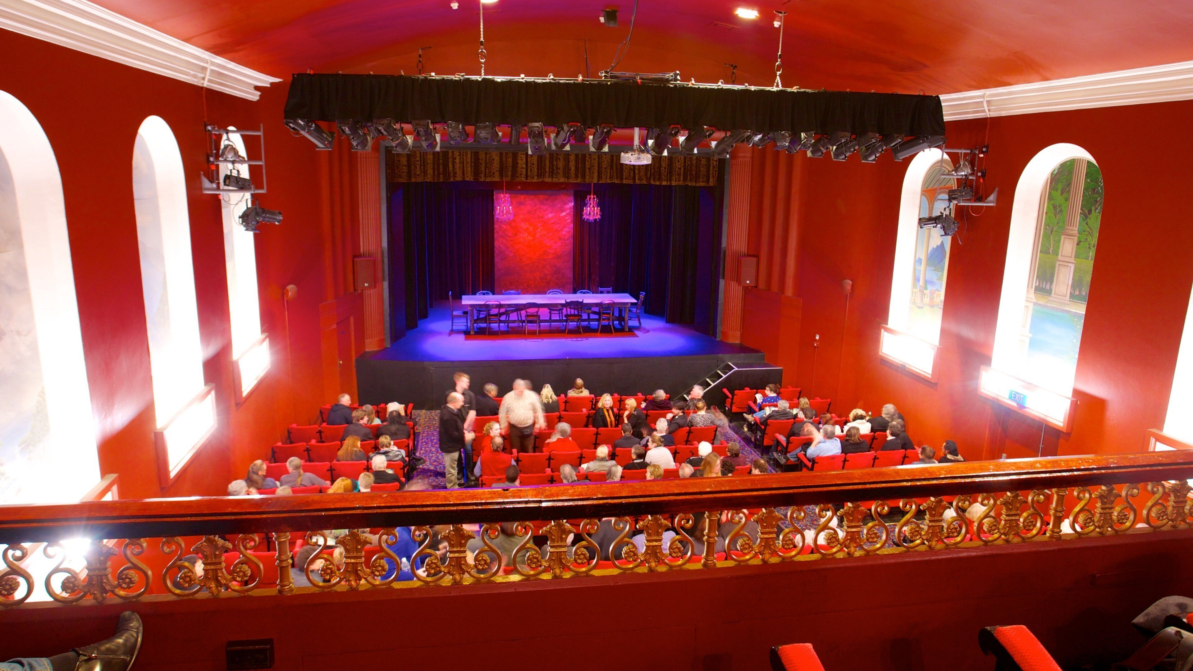 Théâtre Playhouse mettant en vedette scènes de théâtre, vues intérieures et arts de la scène