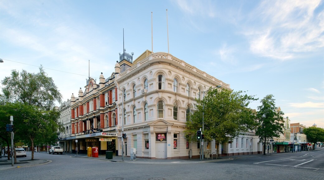 Centro Comercial Brisbane Street que incluye elementos patrimoniales