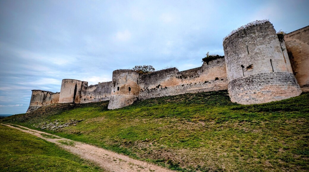 奥夫里克库希城堡