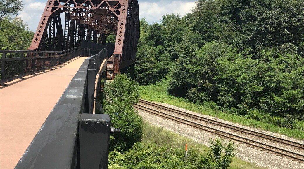 Beautiful bridge and trail running over this railway #greatalleghanypassagetrail