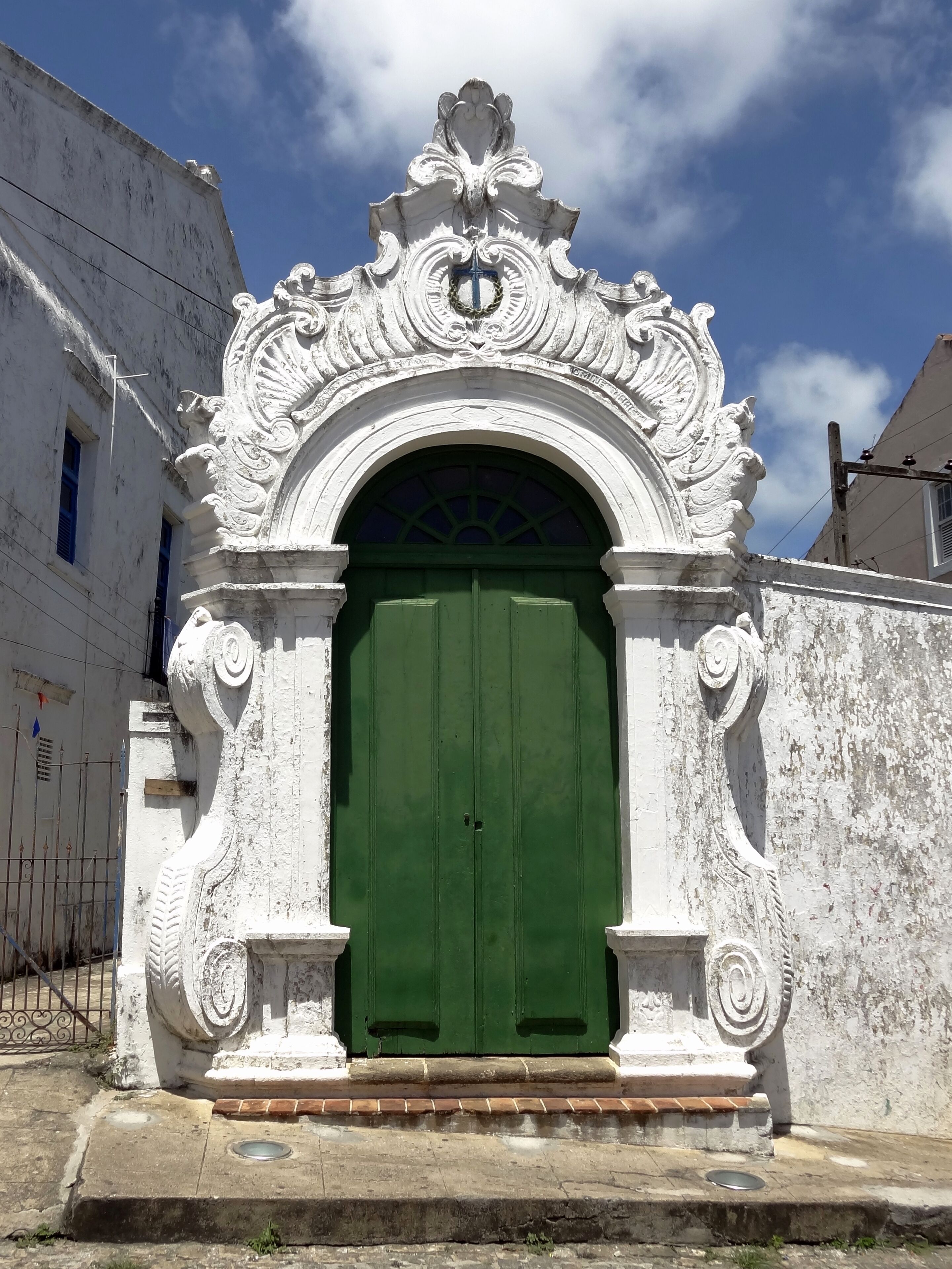 #Olinda #Unesco

Olinda foi fundada em 1535 e é a mais antiga entre as cidades brasileiras declaradas Patrimônio Histórico e Cultural da Humanidade pela UNESCO. Olinda abriga dezenas de igrejas e conventos barrocos de inestimável valor histórico e mantém o seu traçado urbano colonial. Foi também eleita a primeira Capital Brasileira da Cultura. 

Olinda was founded in 1535 and is the oldest among Brazilian cities declared a World Heritage Site by UNESCO. Olinda houses dozens of baroque churches and convents of inestimable historical value and maintains its colonial urban layout. It was also elected the first Brazilian Capital of Culture.