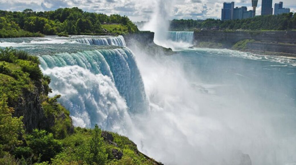 亚美利加福尔斯