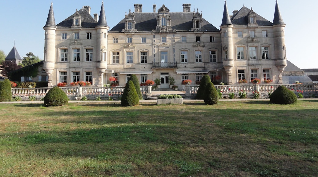 Les Monthairons (Meuse) château des Monthairons, coté park
