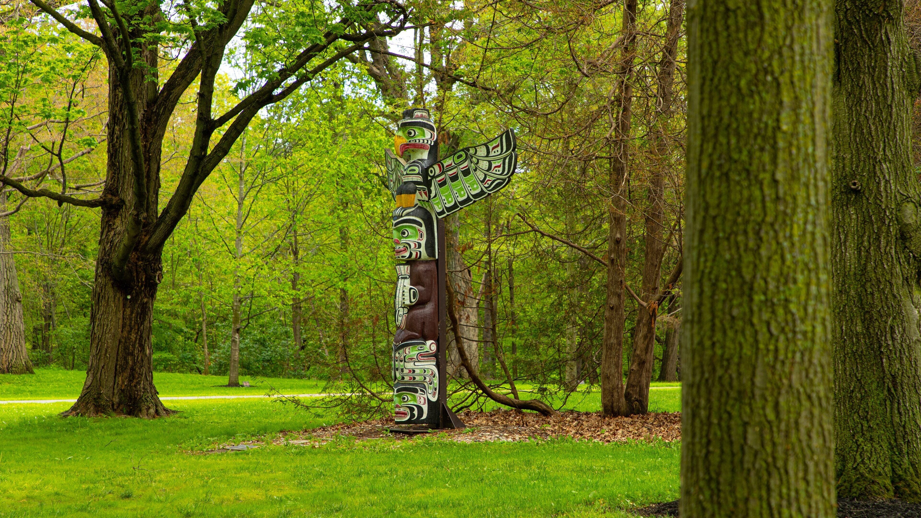 Rideau Hall which includes a garden and indigenous culture