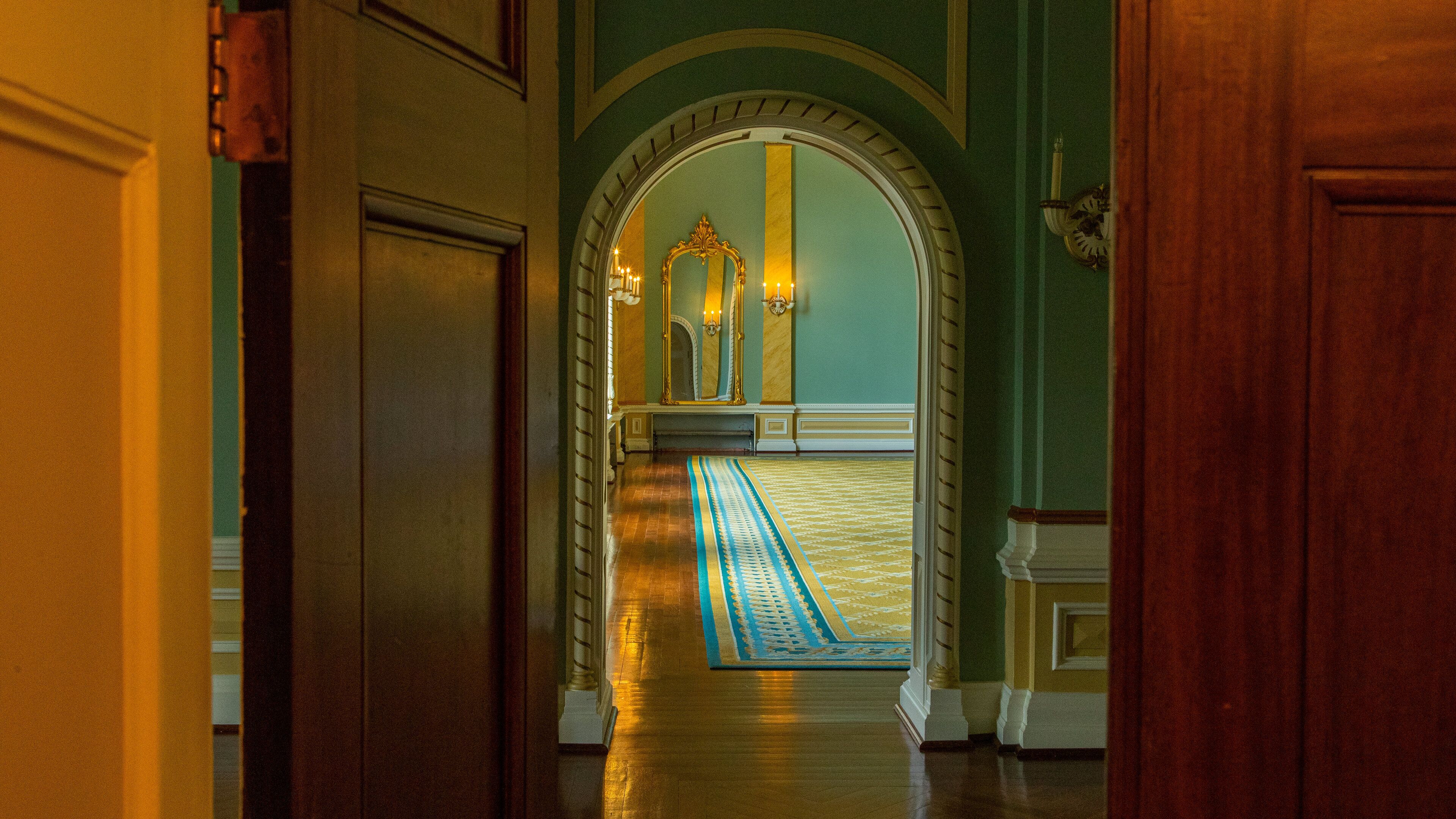 Rideau Hall showing heritage elements and interior views