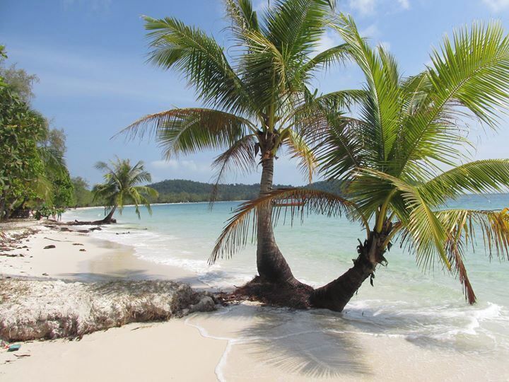 Amazingly beautiful island, too bad about all the trash in the sand (not portrayed here)
#EndlessSummer