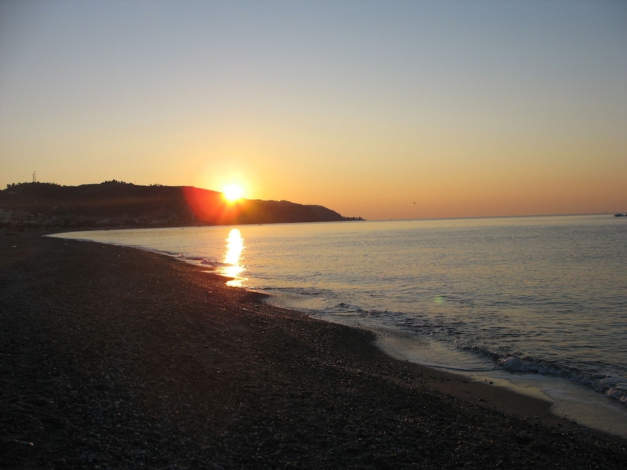 Východ slunce v Bově Marině