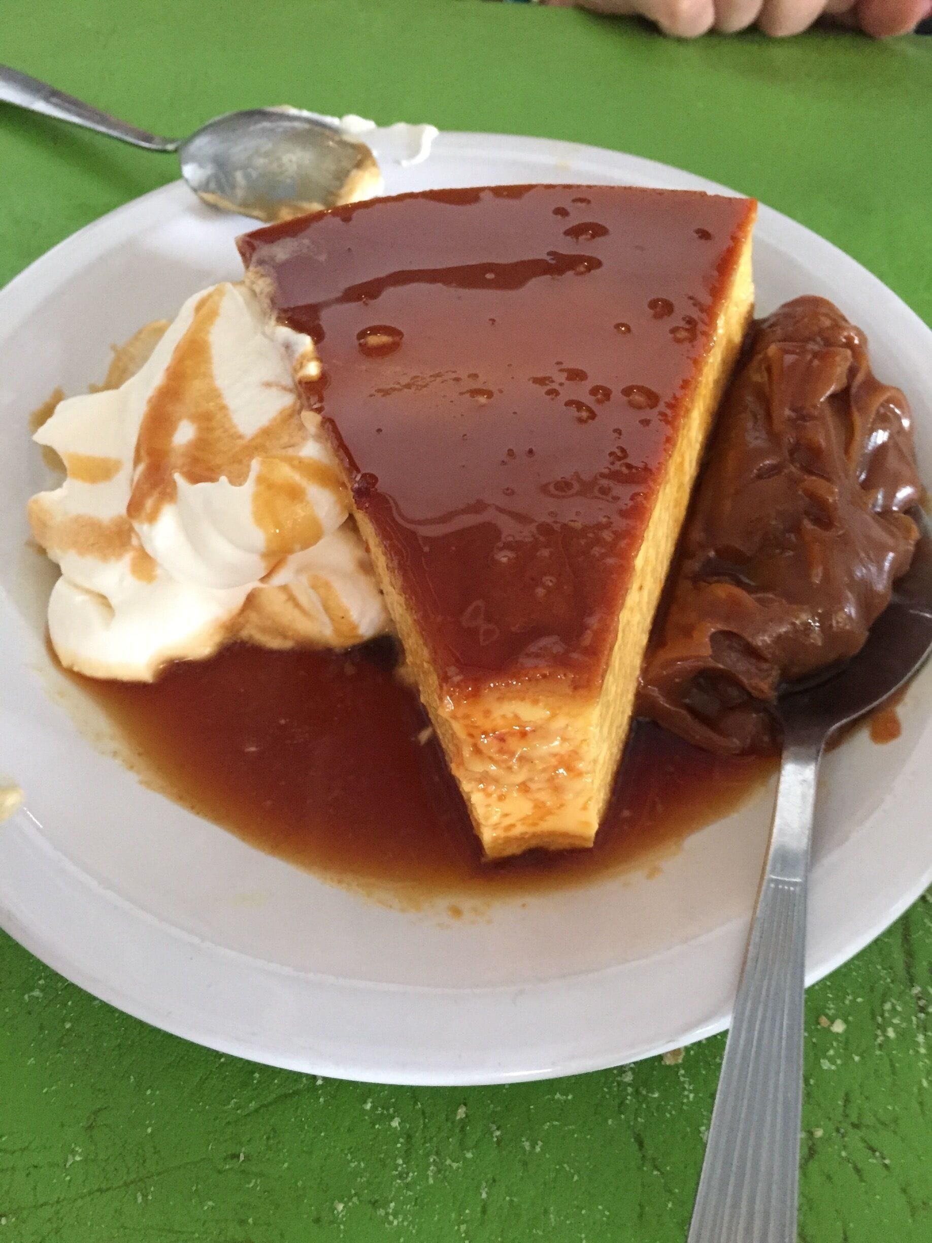 El postre. Flan con dulce de leche y crema 💣💣💣 #Delicious #Argentina #Dessert