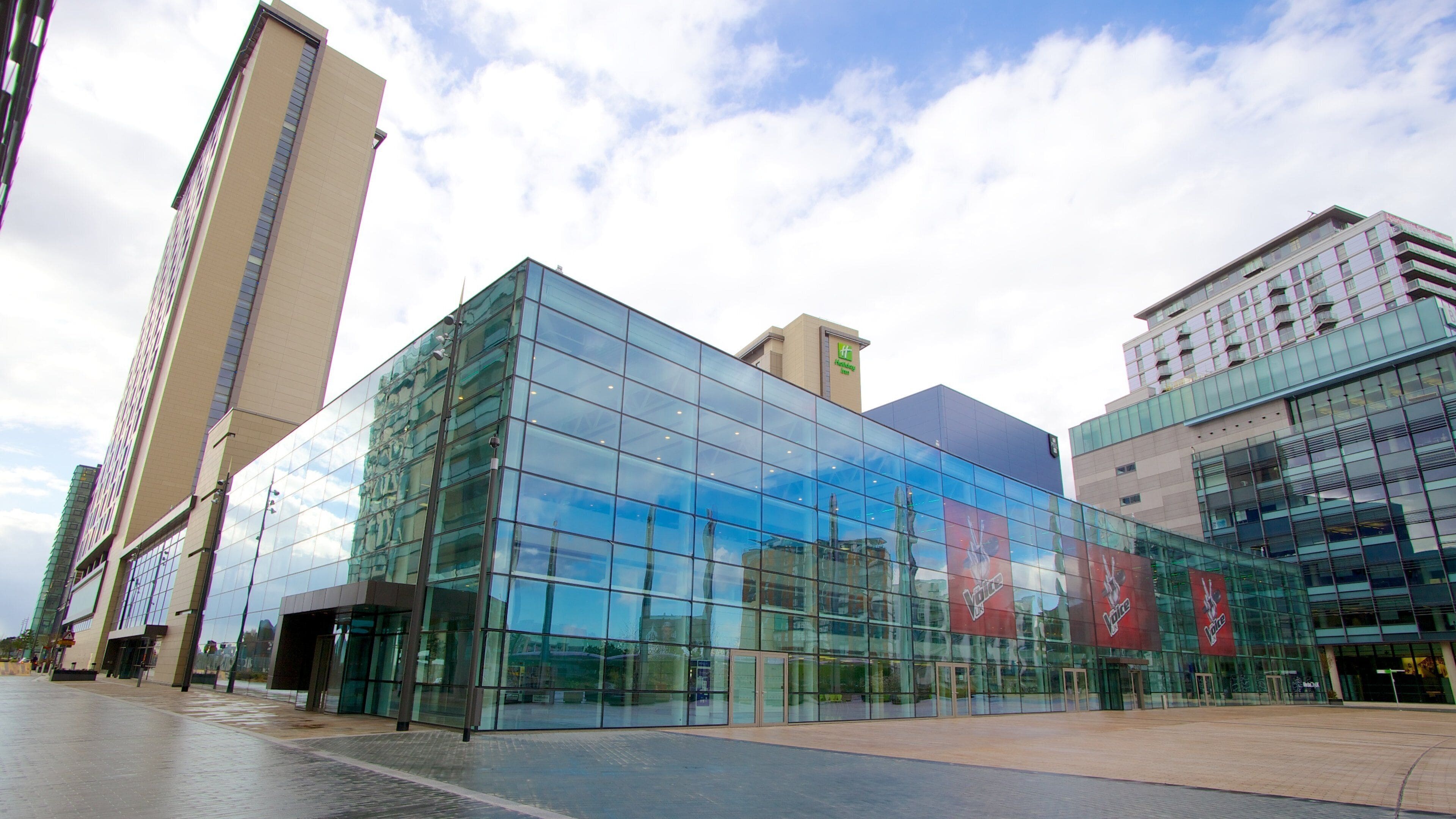 MediaCityUK featuring modern architecture, theater scenes and a city