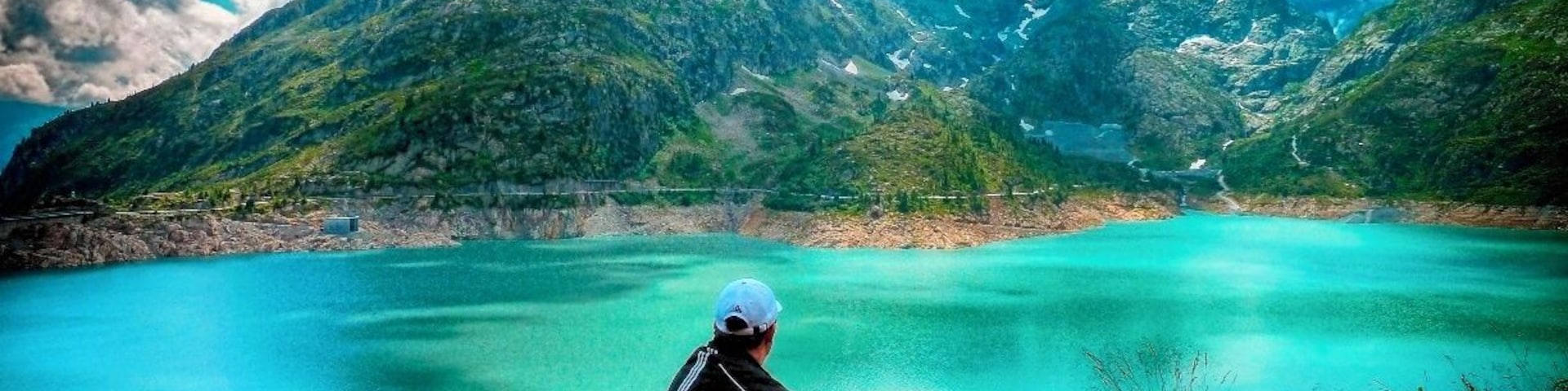 Amazing scenery, Peace and Quiet. Is a good choice for Hikers and Nature lovers. To arrive up there use the Châtelard Rail Attraction to enjoy amazing views. #Colorful
Read More here:
http://imoutoftheoffice.com/parc-d-attractions-du-chatelard-and-the-lac-d-emosson/