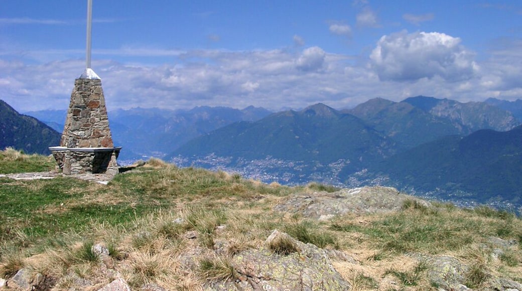 Auf dem Gipfel des Cima di Medeglia oberhalb von Rivera im Schweizer Kanton Tessin.
