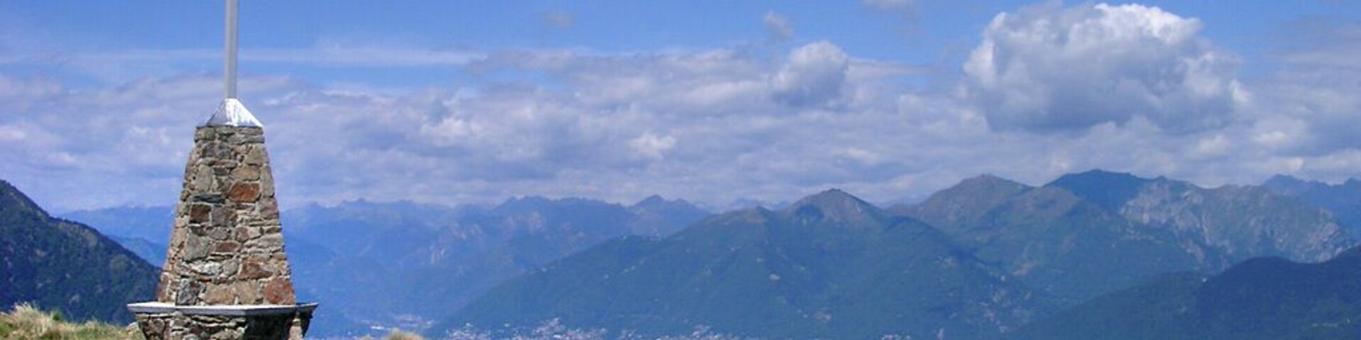 Auf dem Gipfel des Cima di Medeglia oberhalb von Rivera im Schweizer Kanton Tessin.