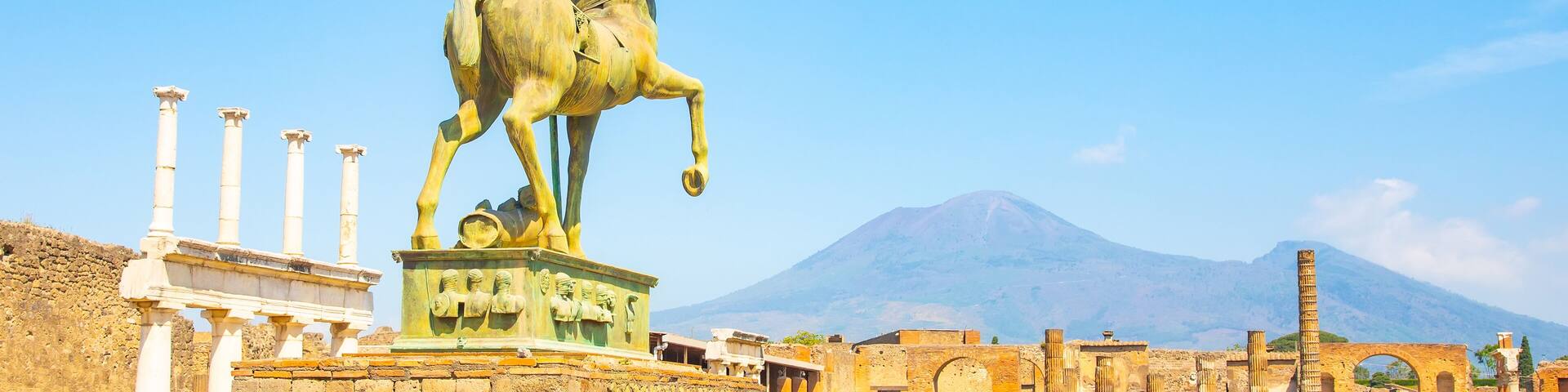 Panoramic view of ancient Pompeii city and Vesuvius volcano, Italy