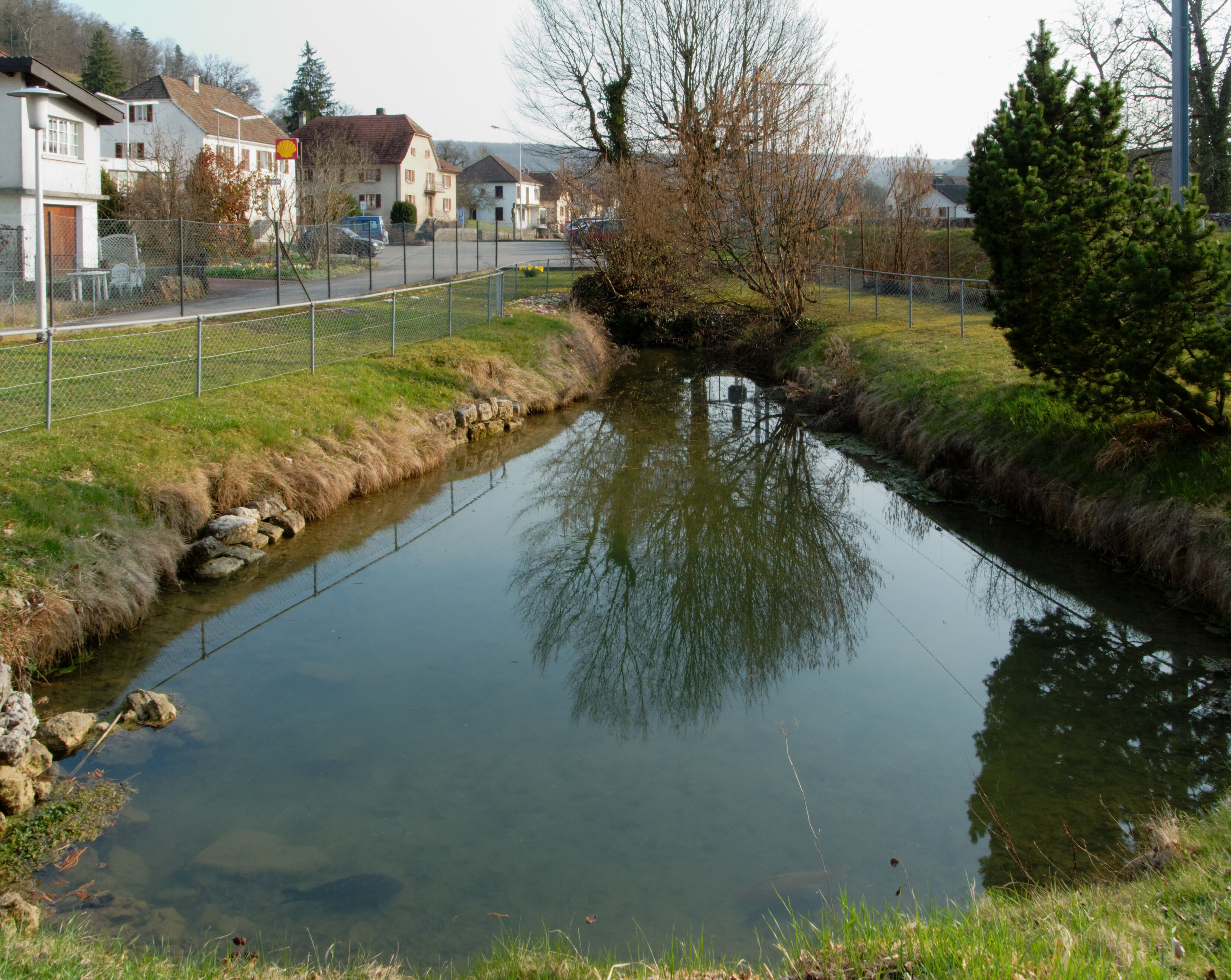 This file was uploaded with Commonist. Mare dans le parc Albert Burrus, à Boncourt (Suisse).