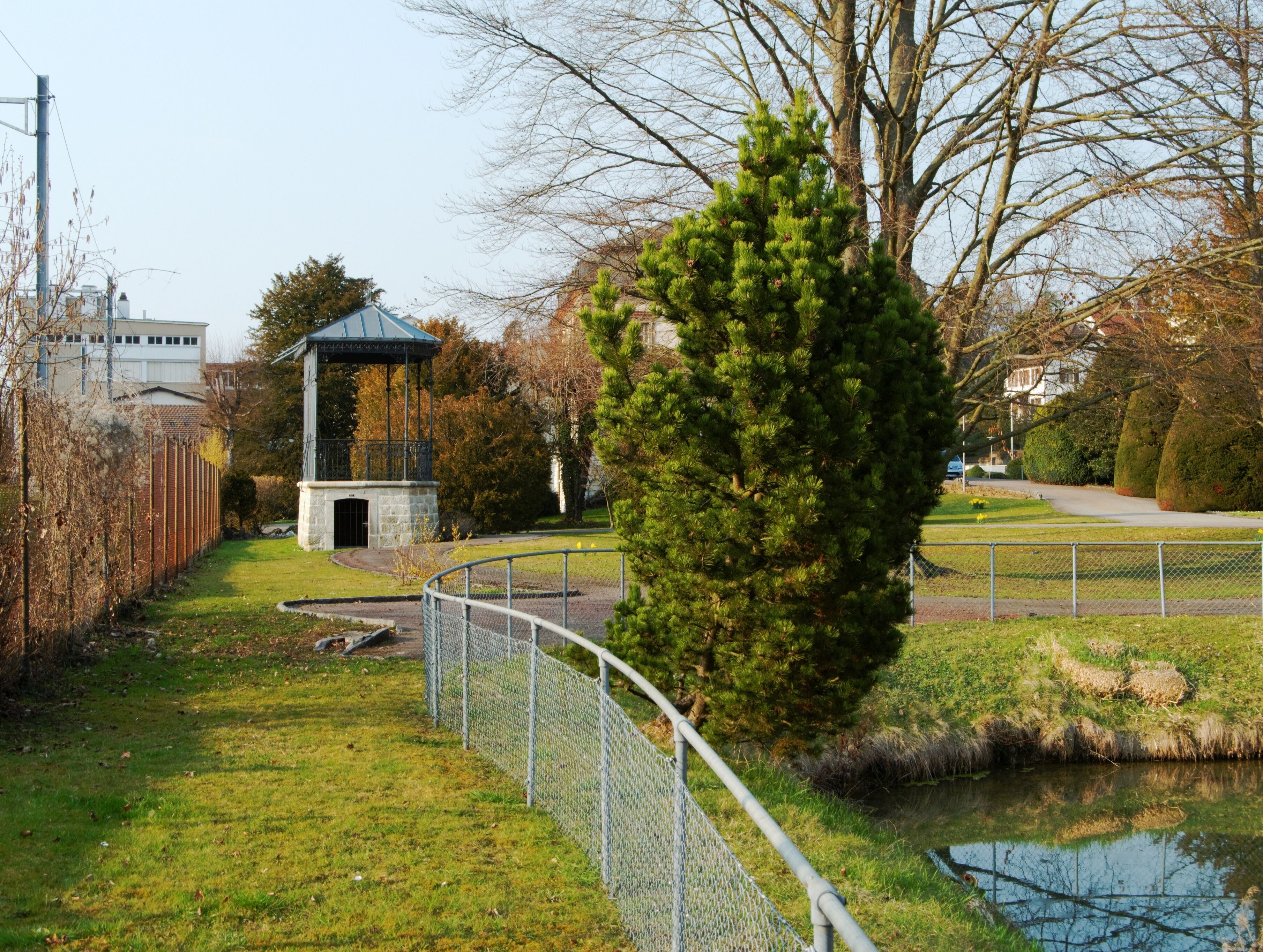 This file was uploaded with Commonist. Dans le parc Albert Burrus, à Boncourt (Suisse).