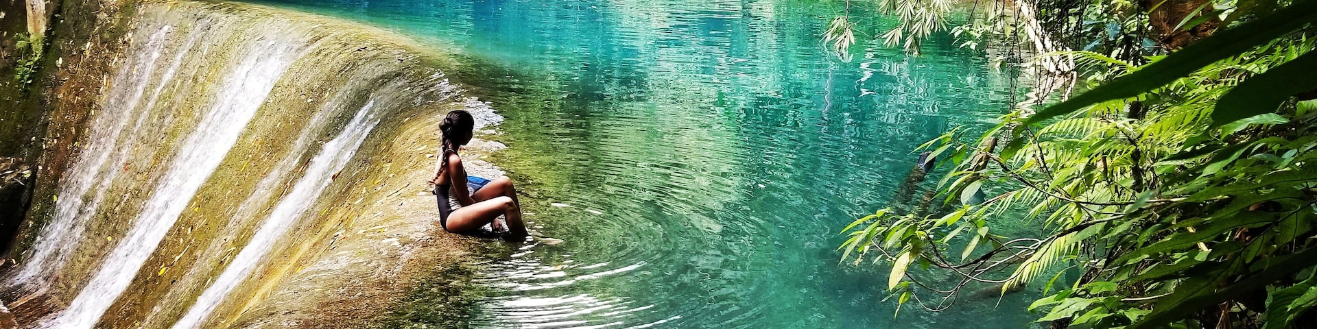 Kawasan falls in south Cebu is one of a great spot to visit, tho it  was crowded during the time I visited. 
#kawasanfalls
#nature