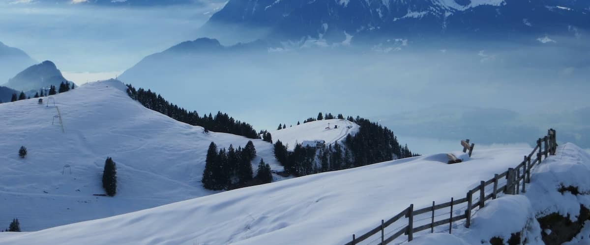 This is my favorite mountain above Lucerne ! All seasons its beautiful