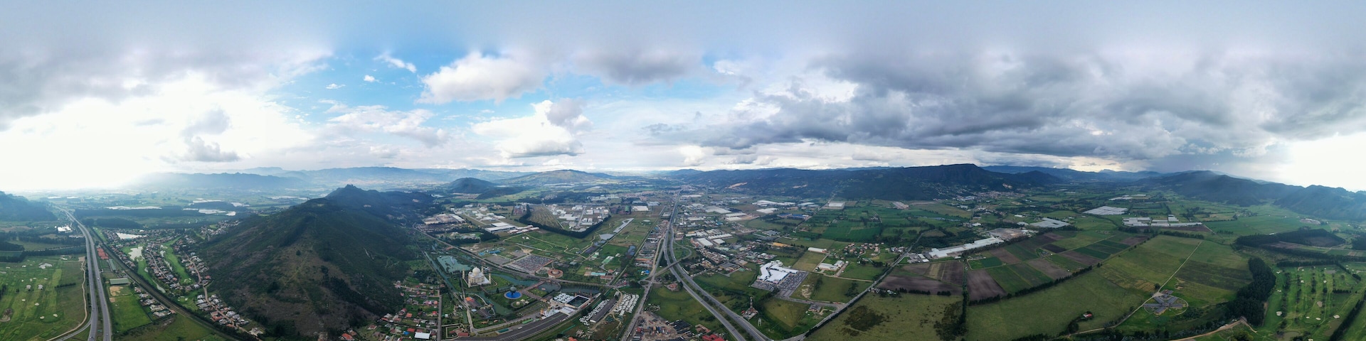 Panorama de la ciudad, parque jaime duque, sabana de bogota, Bogotá, colombia, chia, cota, carretera, sopó, cajicá