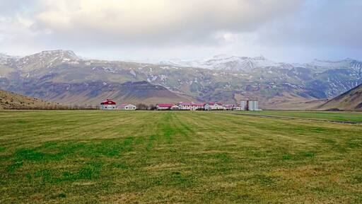 You will find the Thorvaldseyri Farm with Eyjafjalljokull in the background before reaching the Skogafoss (waterfall). Stunning backdrops like these are to be found all over Iceland. (Just hope there is no eruption while you are there!) 😍
#Green
#Iceland