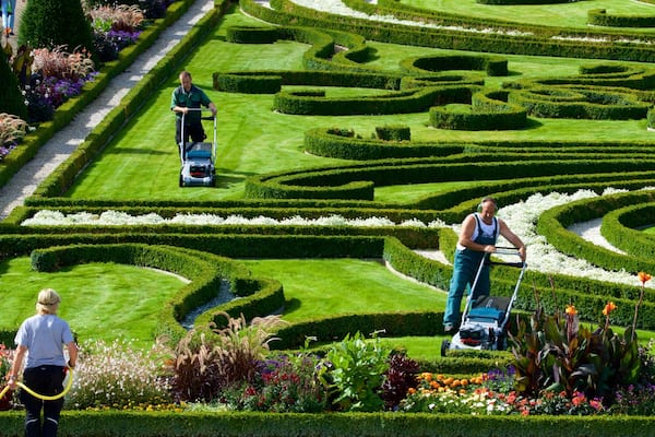 Herrenhausen Gardens which includes a garden as well as a small group of people