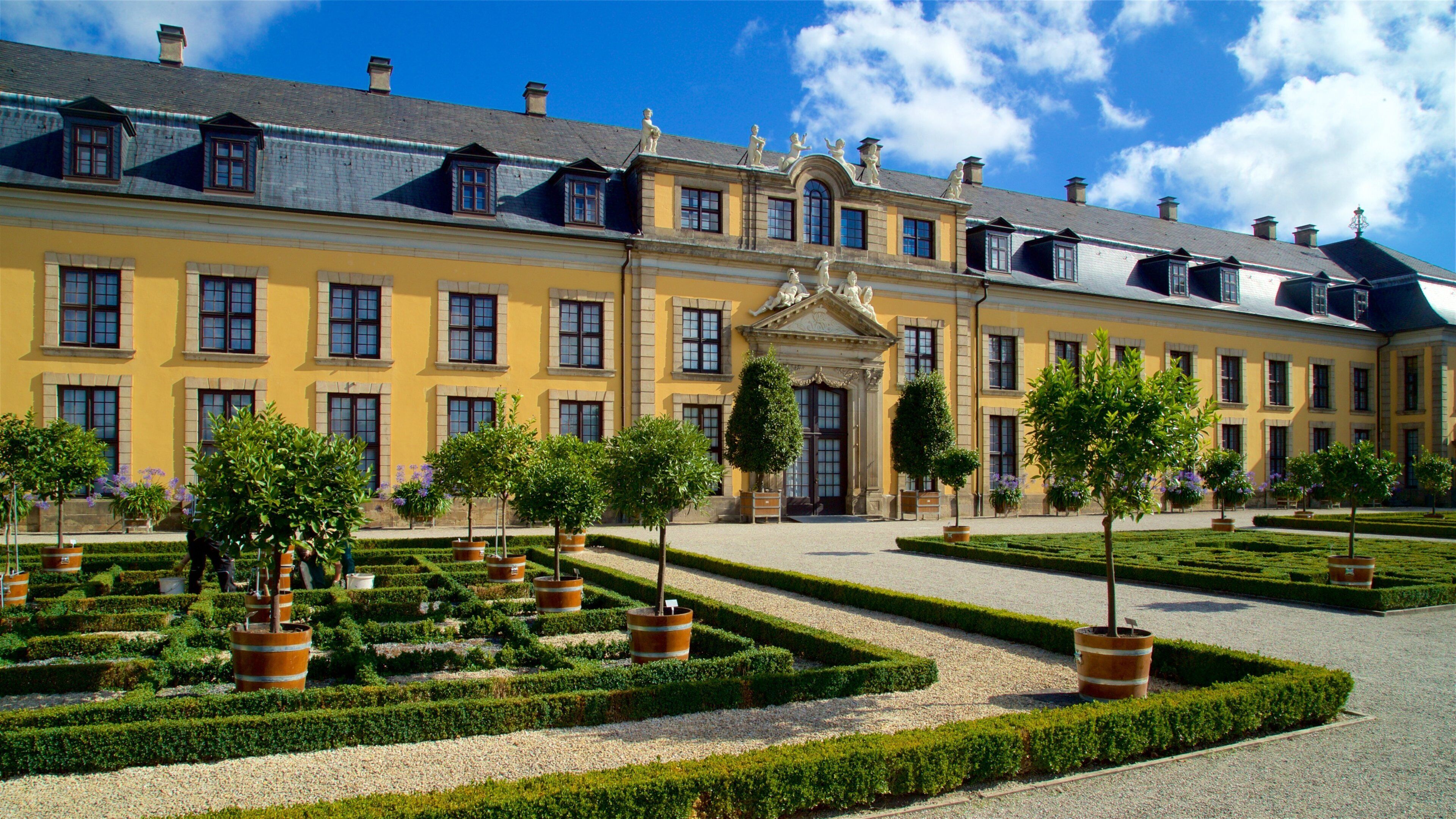 Herrenhäuser Gärten welches beinhaltet historische Architektur und Garten