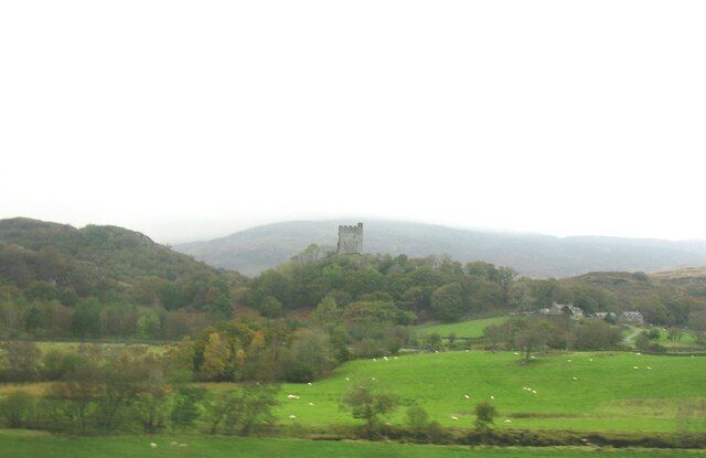 Castell Dolwyddelan on a day of low cloud Much of Moel Siabod is hidden in the mist.