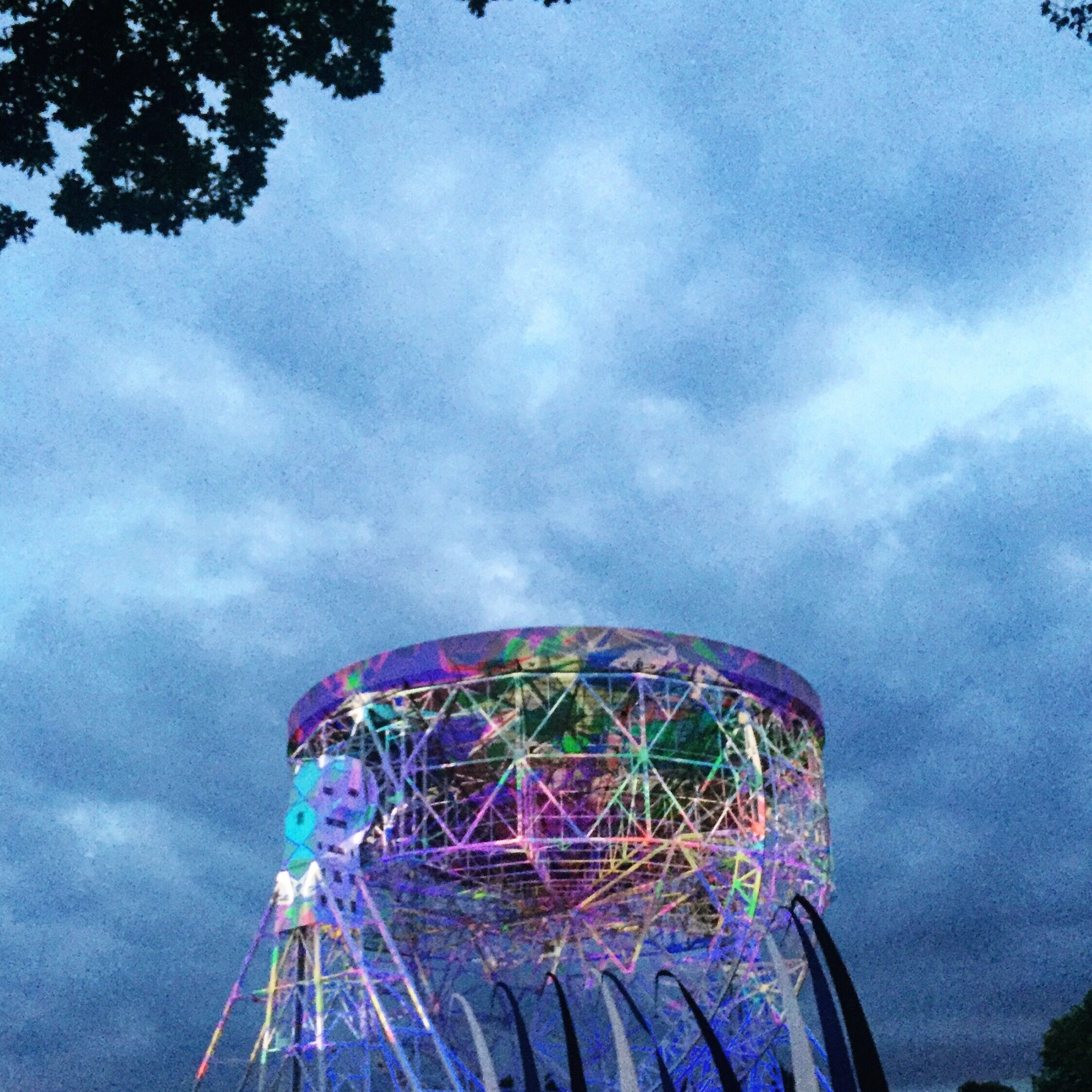 Jodrell Bank and the Lovell Radio Telescope.

Explore astronomy past and current at Jodrell Bank. You can see the 3rd biggest radio telescope in the world and learn more about incredible past astronomy projects and new ambitious ones in the future.

Look for special events, like the bluedot Festiva where music and science come together over the weekend.

#science #astronomy #manchester #england #sciencetourist #space 
