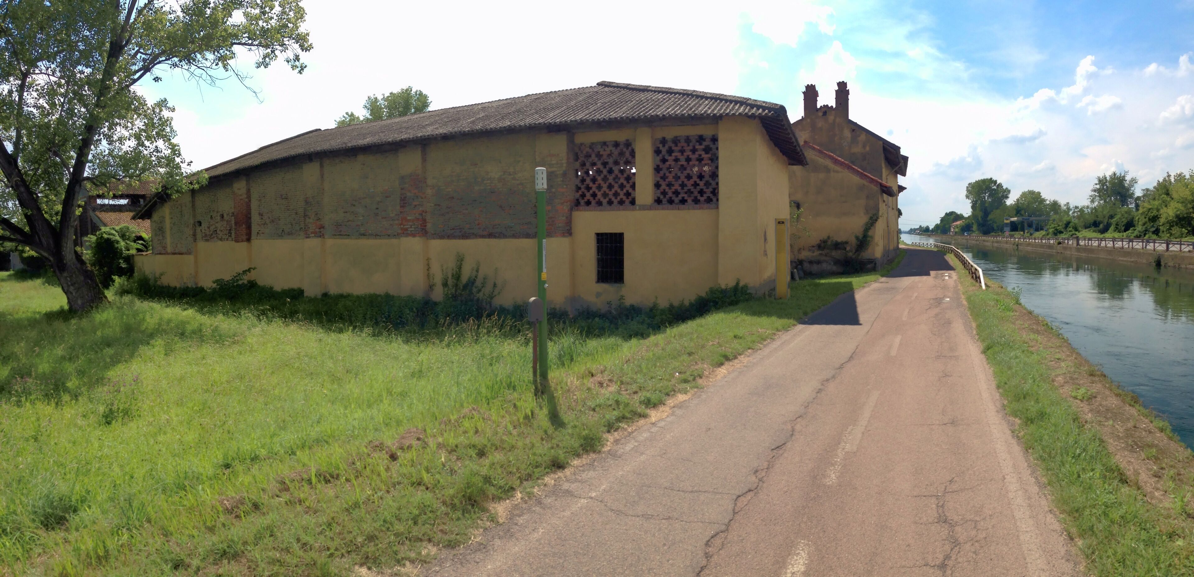 Gaggiano - Cascina Carbonizza Alzaia Naviglio Grande