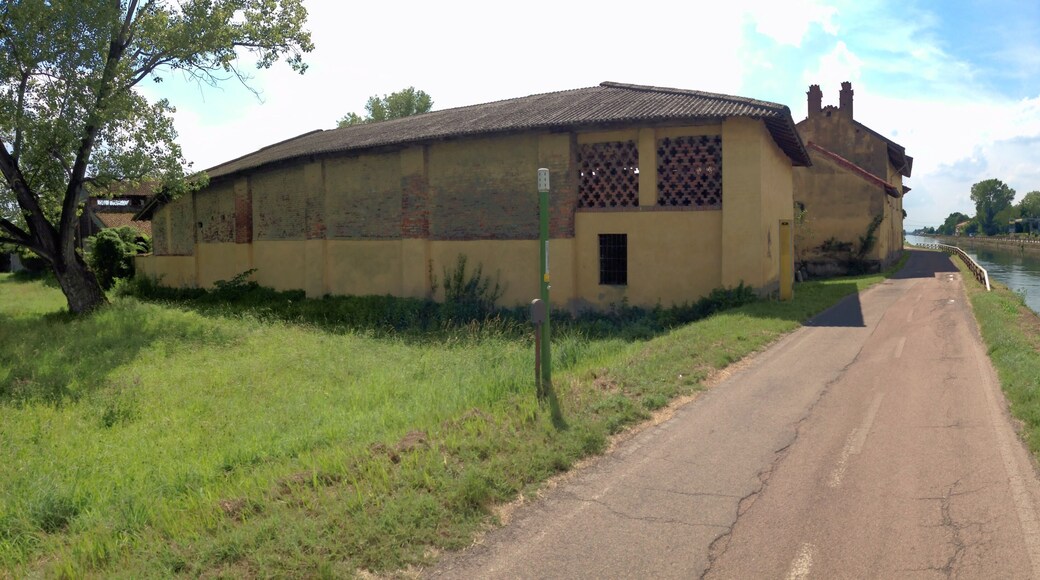 Gaggiano - Cascina Carbonizza Alzaia Naviglio Grande