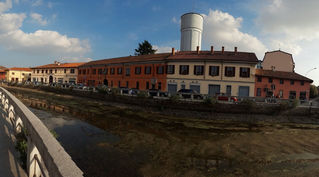 Gaggiano - Naviglio Grande e Via Roma Gaggiano - Naviglio Grande e Via Roma