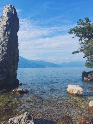 little corner of paradise near laveno mombello #lake #laveno #mombello #nature #cold #water