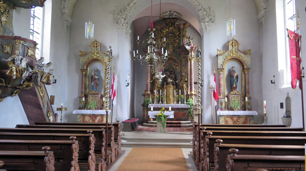 This is a photograph of an architectural monument. It is on the list of cultural monuments of Bayern, no. D-6-74-221-95