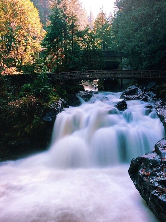 The Pacific Northwest - Locations you find in a novel
#colorful #autumn #nature #roadtrip #waterfalls #pnw