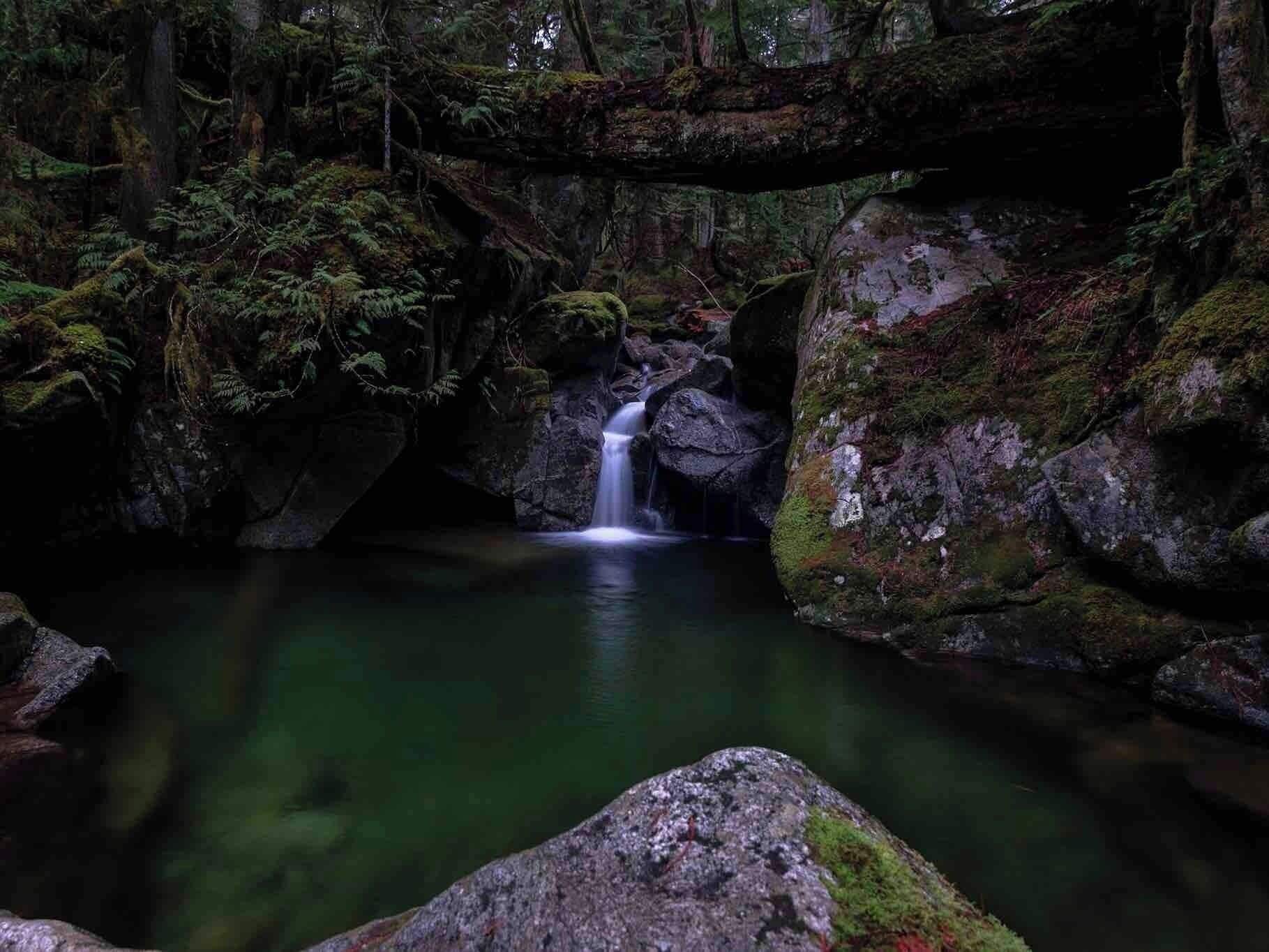 Nice little waterfall off the Deception Falls trail.

#hiking #waterfall #pnw #pacificnorthwest