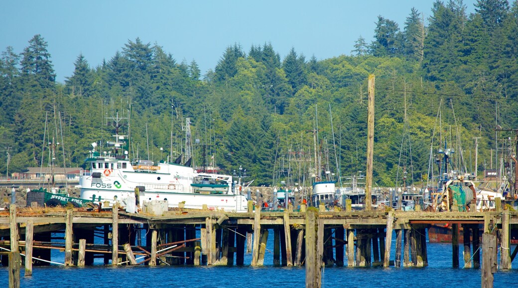 Neah Bay featuring boating, a bay or harbour and a marina