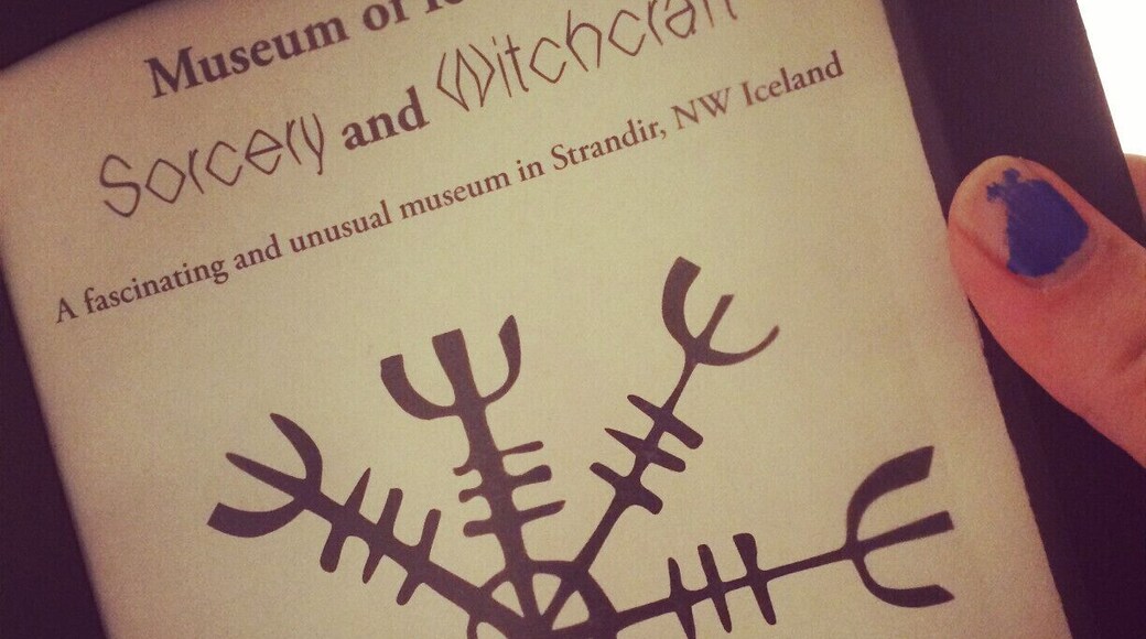 Hómavík is a charming little town at the southern base of the Westfjords.
Here there is a small museum dedicated to the history of Icelandic sorcery and witchcraft, which at ISK 900 (about $8 USD) per person, is definitely worth a visit. #TroverDetour
