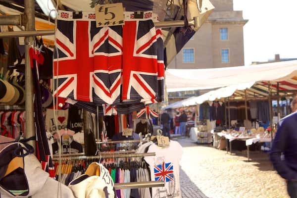 Cambridge Market Square which includes markets