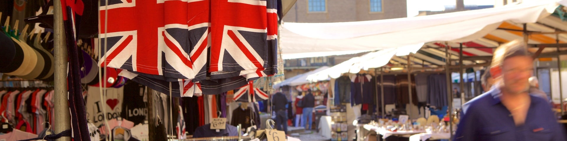 Cambridge Market Square which includes markets