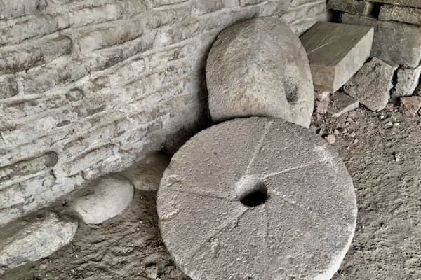 Checked out some California history at Petaluma Adobe State Historic Park. Great info and artifacts from 1880s life in California. Great little park with easy access.
#InStone
#CAStateParks
#History #Patterns