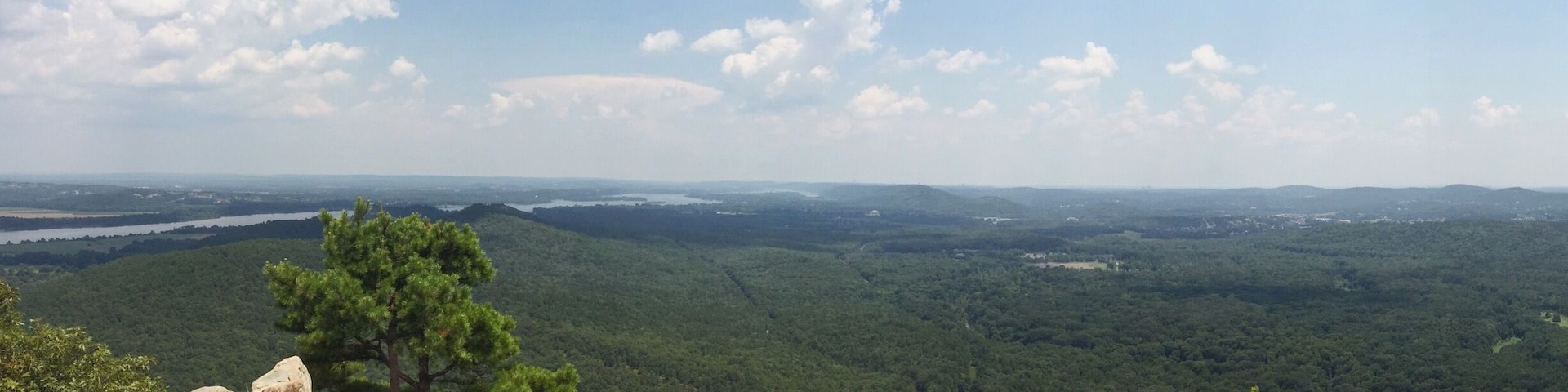 Little Rock, you're pretty neat 👌🏼 #Arkansas #pinnaclemountain #getoutthere