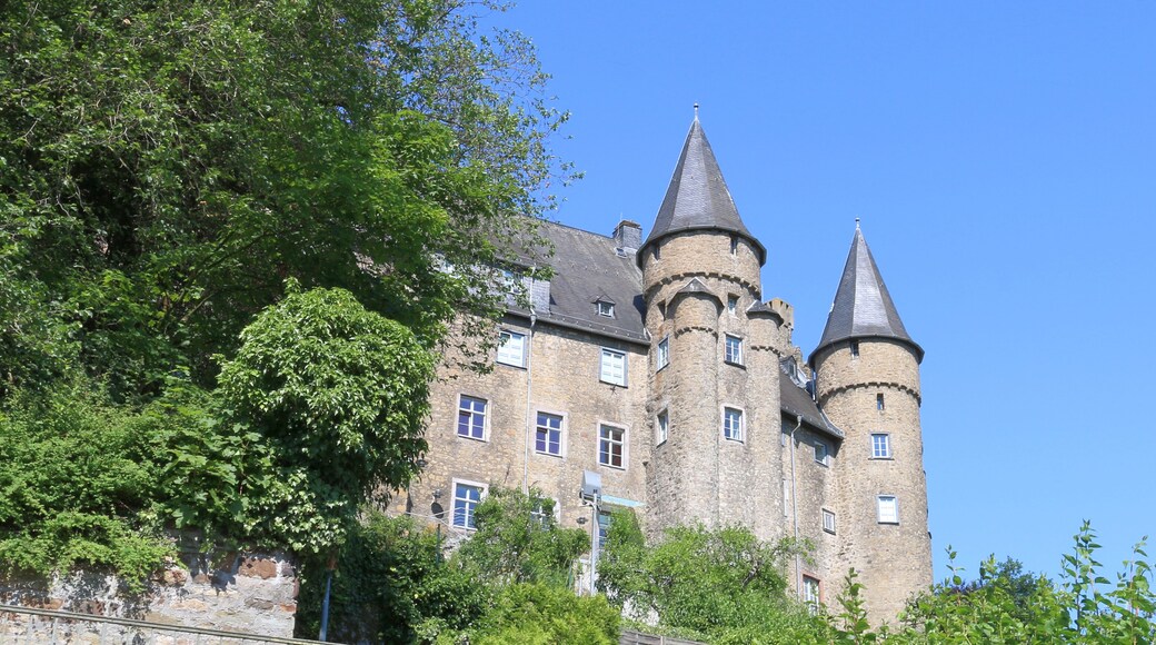 This is a picture of the hessian Kulturdenkmal (cultural monument) with the ID