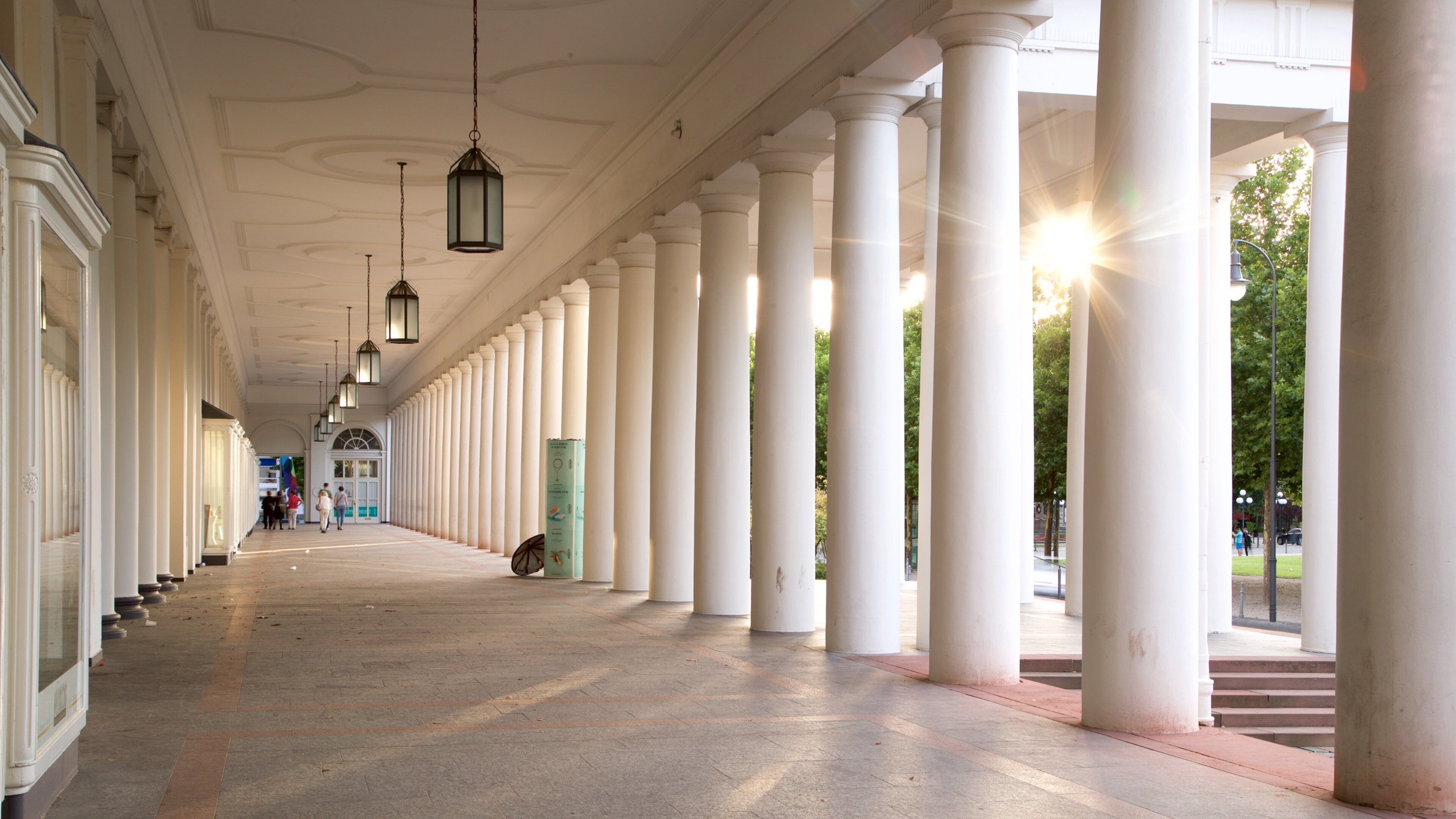 Hessian State Theatre showing heritage elements and interior views