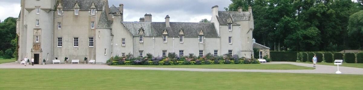 lovely castle stilled lived in and very nice to visit