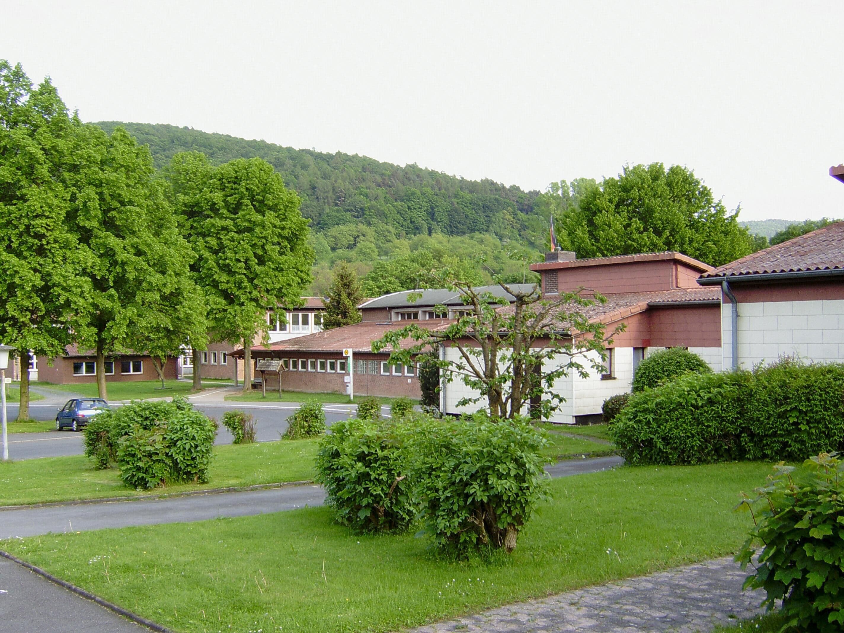Hundelshausen - Schule Die Gelstertalschule, eine Mittelpunktschule, wurde im Herbst 1963 in Hundelshausen eröffnet.